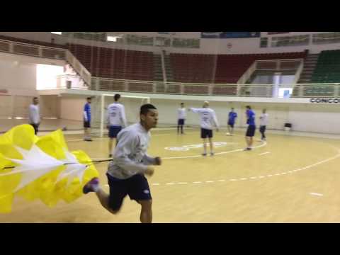 Treino físico integrado exercício funcional + transferência ferramentas elastico e paraquedas