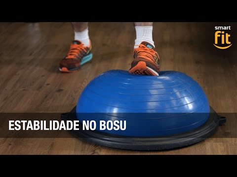 Treino de equilíbrio e estabilidade no BOSU - Smart Fit