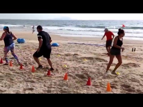 Treinamento funcional na praia - Costão Run