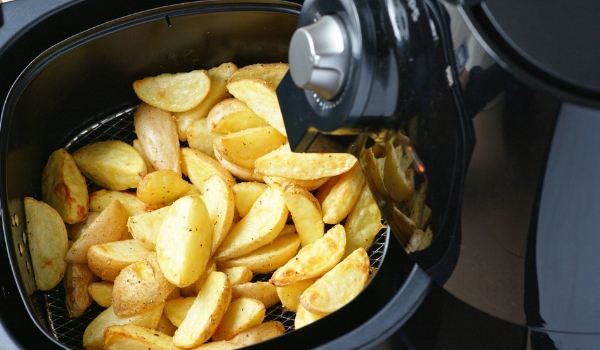 Batata assada na airfryer - Fonte: Canva