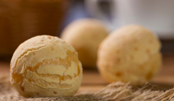 pão de queijo fit airfryer - fonte: Canva